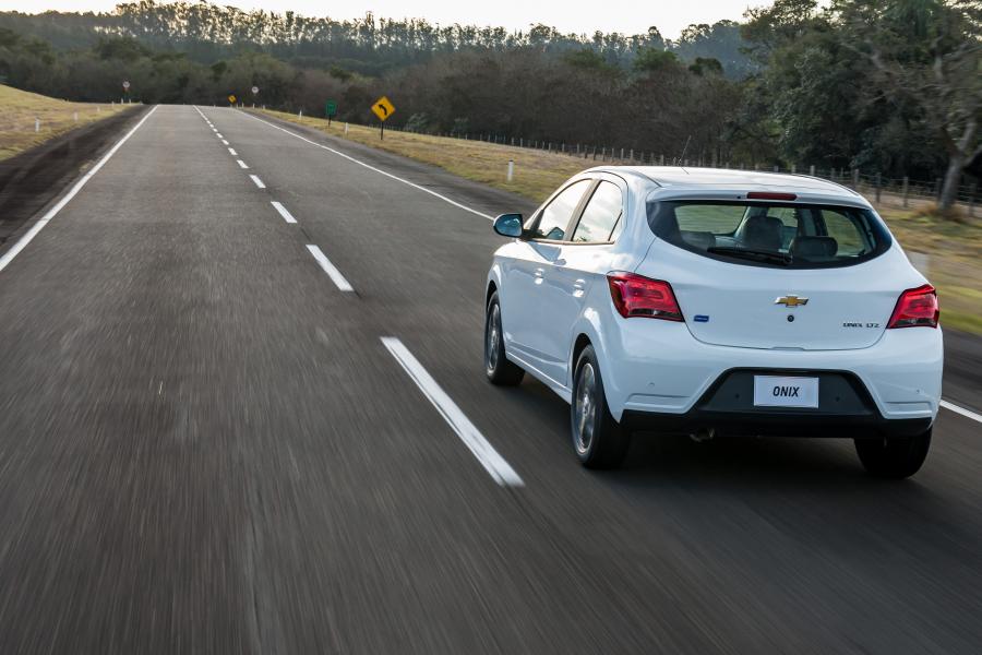  Chevrolet Onix 2016 года  (фото 26 из 30)